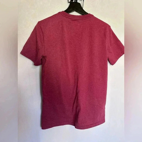 Carhartt Loose Fit T-Shirt in Raspberry Size Small - Picture 3 of 4